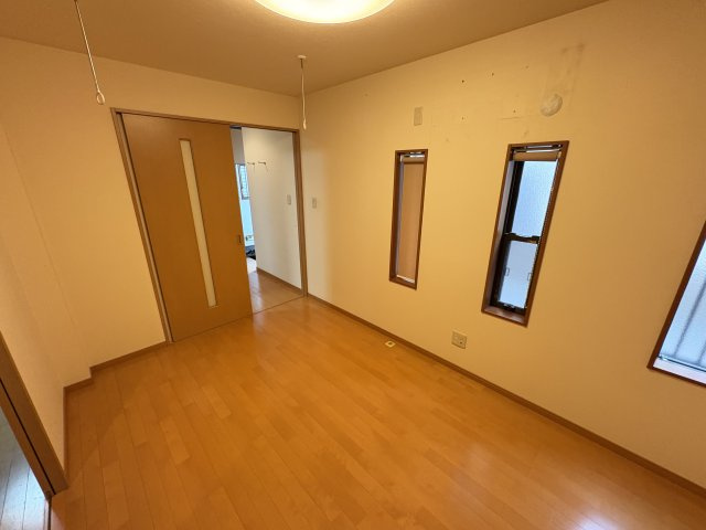 神戸市西区枝吉３丁目戸建の洋室