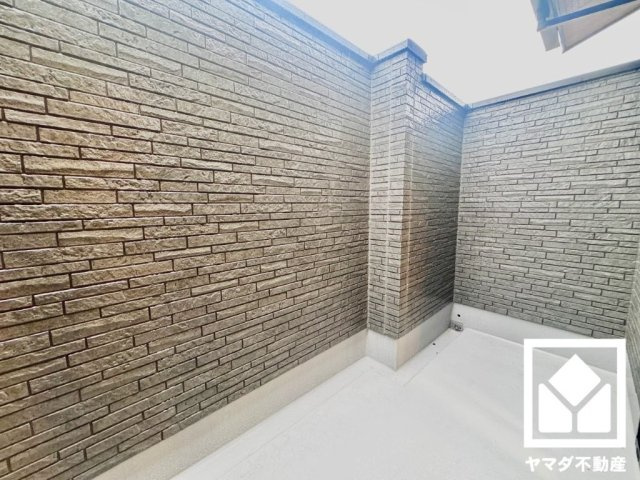 伏見区深草大亀谷西寺町　B号地のバルコニー