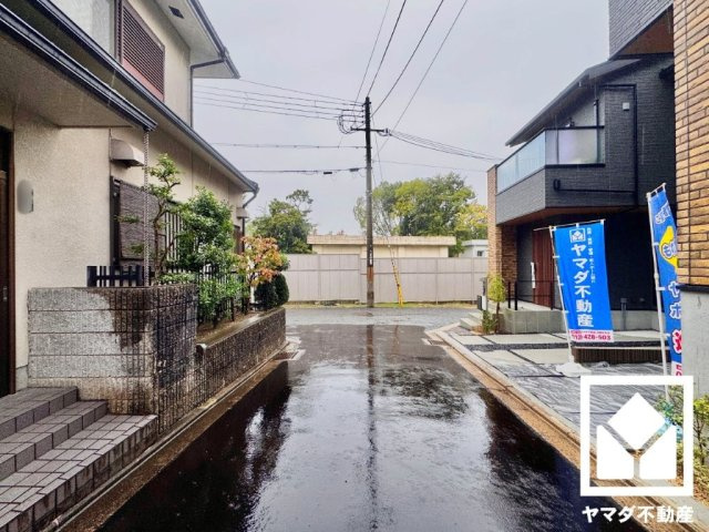 伏見区深草大亀谷西寺町　B号地の前面道路含む現地写真