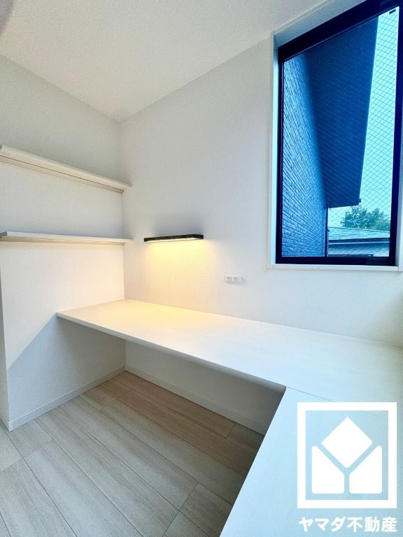 伏見区深草大亀谷西寺町　B号地の内装