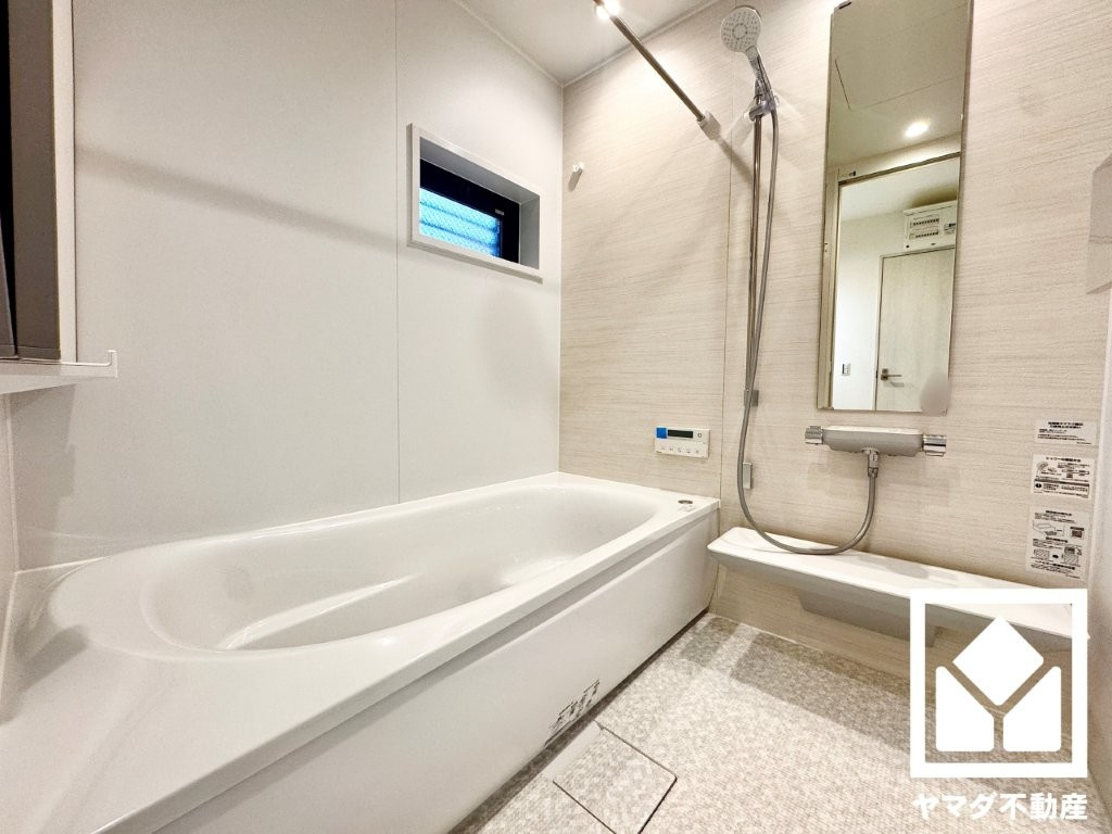 伏見区深草大亀谷西寺町　B号地の浴室