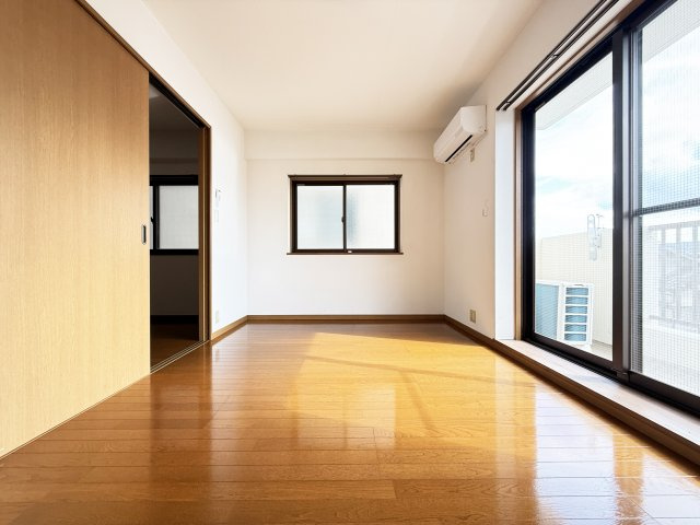 メロディハイム愛宕山の洋室