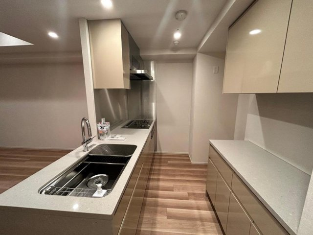 ザ・ヨコハマフロントタワー【仲介手数料無料】