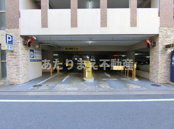 ボヌール博多の駐車場