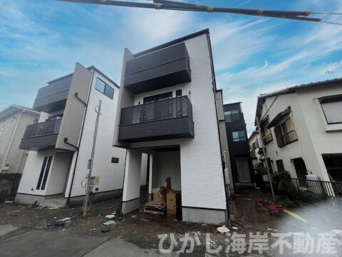 茅ヶ崎市円蔵　新築戸建　全４棟の前面道路含む現地写真|現地外観