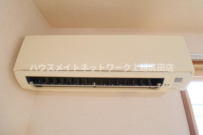 タウンコートくろい駅東 Ⅲの設備|エアコン