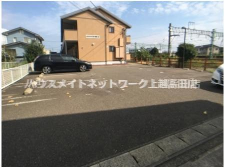 タウンコートくろい駅東 Ⅲの駐車場|駐車場