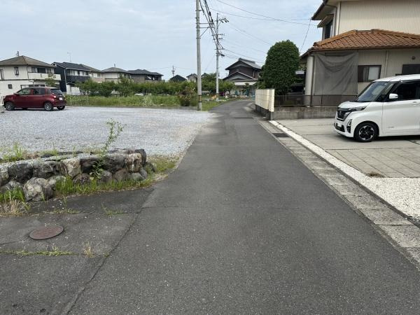 本巣市政田字清水の前面道路含む現地写真