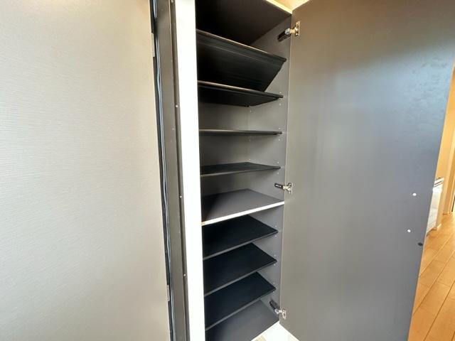 チコカメヤマの収納|下駄箱