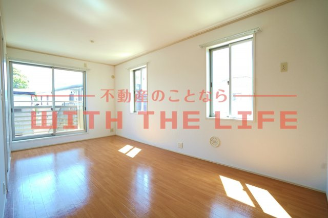 ハピネスさくら【キャッシュバック対象物件】の居間・リビング|使いやすい居間です