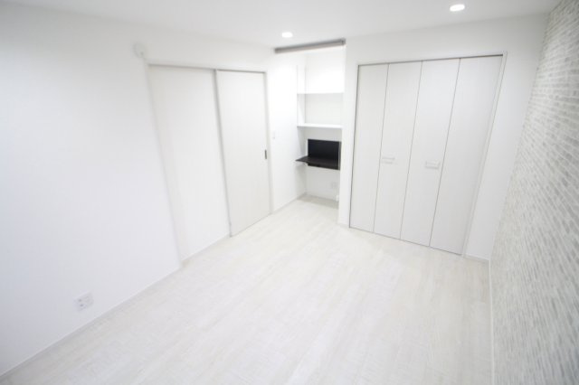 ホワイトハウス荏子田の洋室|105号室のお部屋の写真となります。
※リノベーション後は同じような作りになりますが、一部異なる可能性もございます。