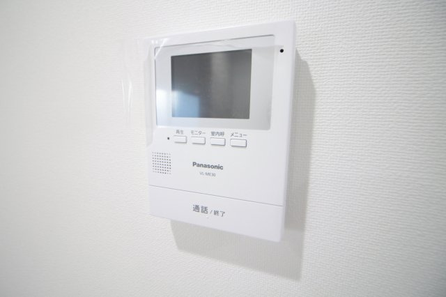 ホワイトハウス荏子田のセキュリティ|105号室のお部屋の写真となります。
※リノベーション後は同じような作りになりますが、一部異なる可能性もございます。