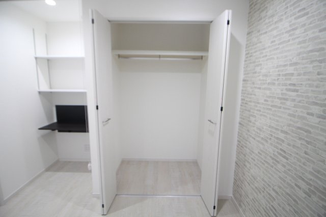 ホワイトハウス荏子田の収納|105号室のお部屋の写真となります。
※リノベーション後は同じような作りになりますが、一部異なる可能性もございます。