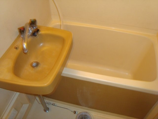 アメニティ鈴木の浴室