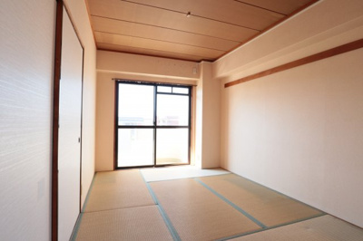 【寝室】 | シャトル大津和