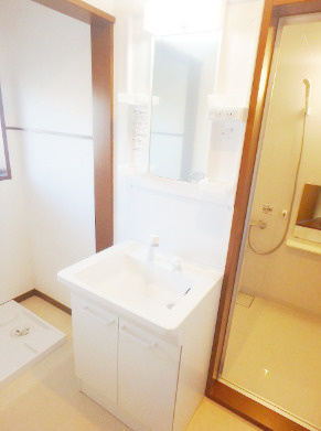 【洗面所】 | 水城第5ビル | 広い洗面スペース※別号室の写真になります