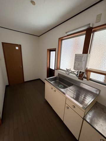 神戸市長田区丸山町１丁目のアパートのキッチン