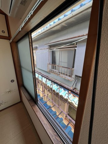 神戸市長田区丸山町１丁目のアパートのバルコニー