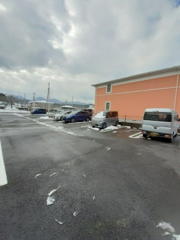 パラッツォリーノ　ローザＡの駐車場