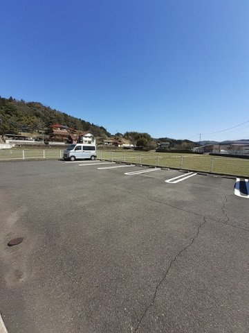 プランタンＢの駐車場