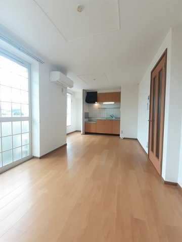 プランタンＢの居間・リビング