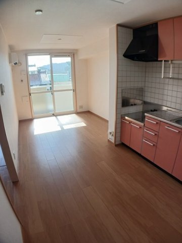 リヴェル　ブレ　Ｃの居間・リビング