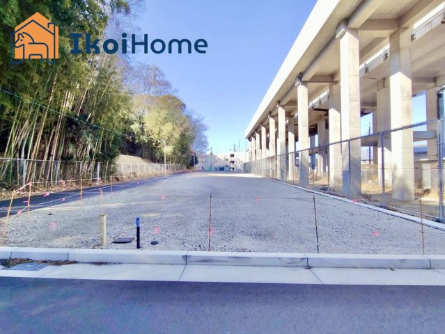 神戸市西区伊川谷町別府　土地の外観|敷地広く約332坪ございます！建築条件はございません！前面道路南と東で角地で陽当り良好！