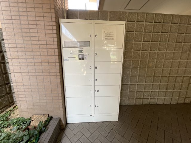 【その他共用部分】 | メゾン三田赤坂 | 宅配ボックスです