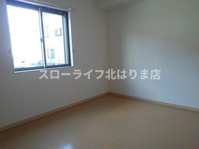 【洋室】 | ラブリーコート