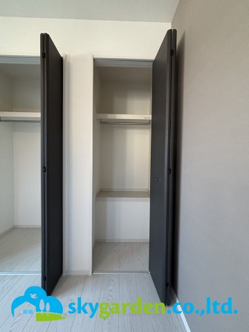 平塚市平塚1期　新築戸建　全2棟1号棟の玄関