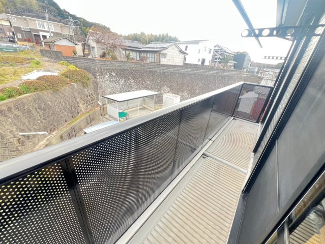 クレール山口のバルコニー|シャッター付のバルコニーです