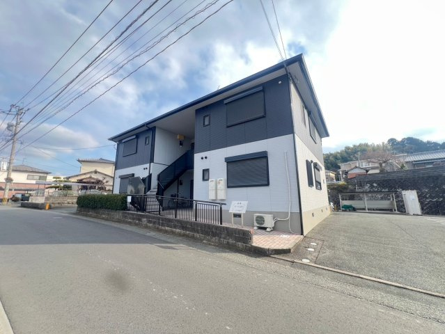 クレール山口の外観|明るい外観です