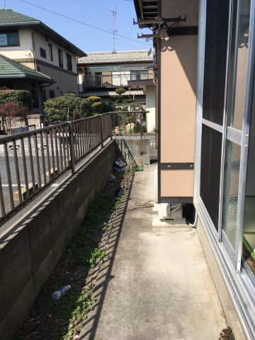 コーポみずくぼＢ棟のバルコニー|暖かな日差しのふりそそぐバルコニー