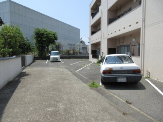 コーポ光の駐車場
