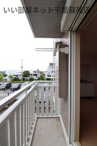 アバンサールAのバルコニー|落ち着いた時間を過ごせるバルコニーです
