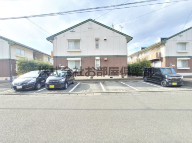フリーデン安居野Gの駐車場