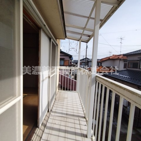 ６１０５４　揖斐郡大野町大字大野中古戸建てのバルコニー