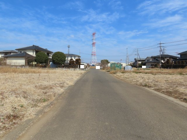 鶴ヶ島市三ツ木売地の前面道路含む現地写真