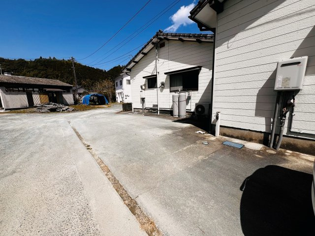 藤田アパートの駐車場