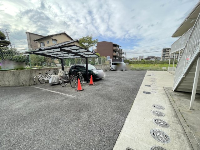 ヒルックの駐車場