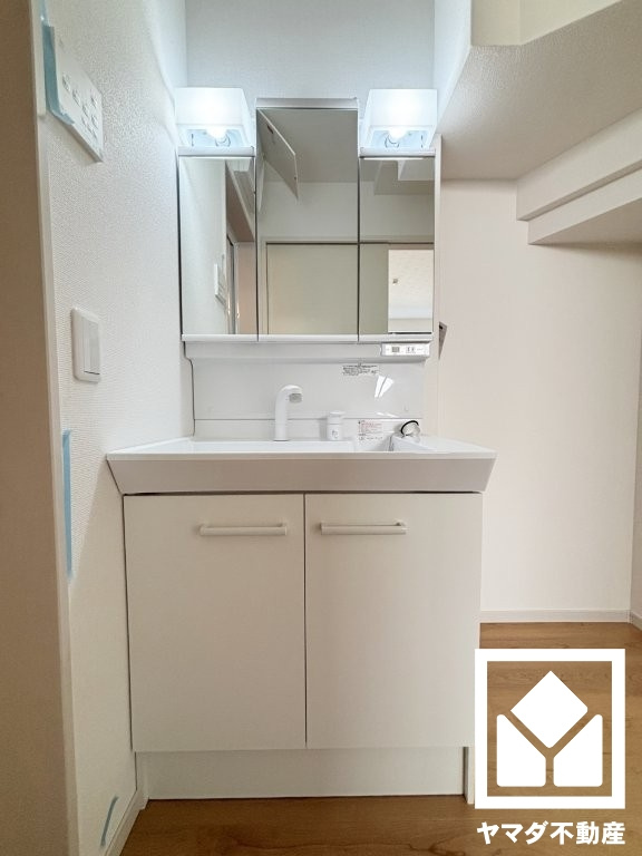 京田辺市河原神谷　１期　４号地の独立洗面台