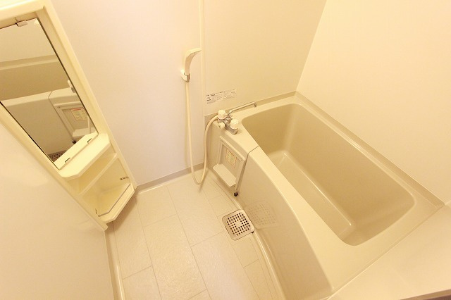 アミカ湘南Aの浴室