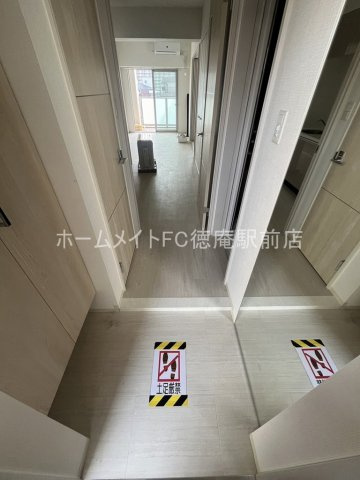 セイワパレス深江橋駅前の玄関