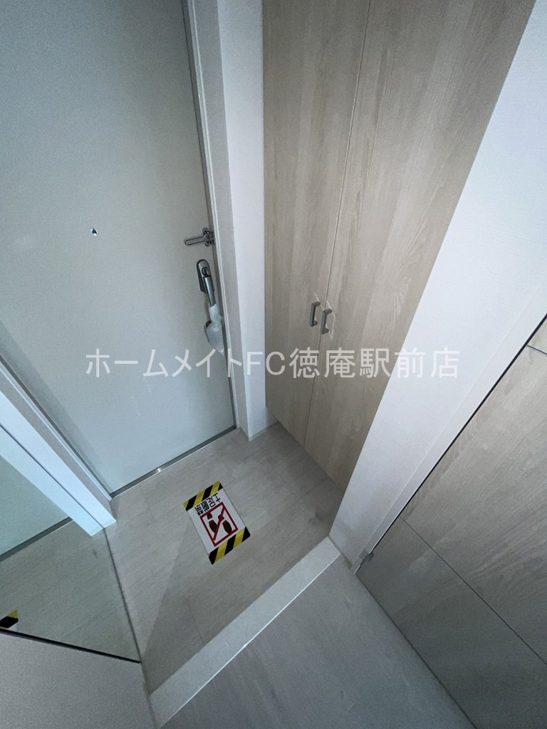 セイワパレス深江橋駅前の玄関