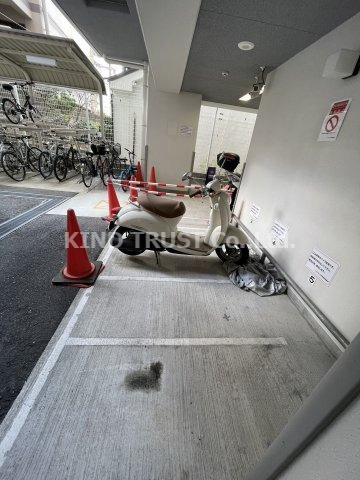 インザグレイス天神橋の駐車場|駐車場完備です