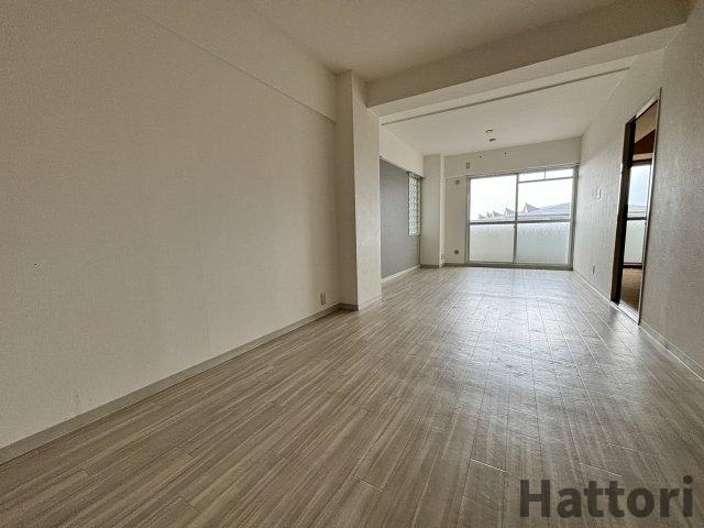 リブレ待兼山の居間・リビング