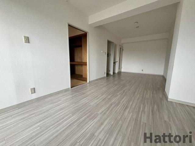 リブレ待兼山の居間・リビング