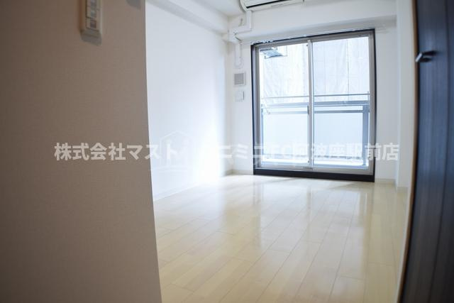 エステムコート難波WESTSIDEⅡベイフレックスの居間・リビング