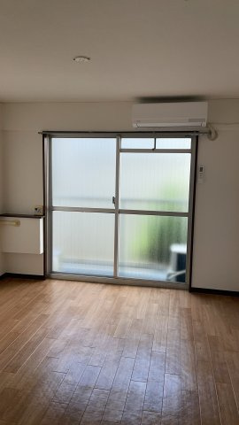 【洋室】 | メゾン・ド・スサーナ | 賃貸中ですが、貸し出す前のお部屋状況です。