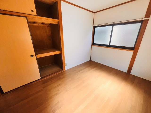 中島ハイツの居間・リビング